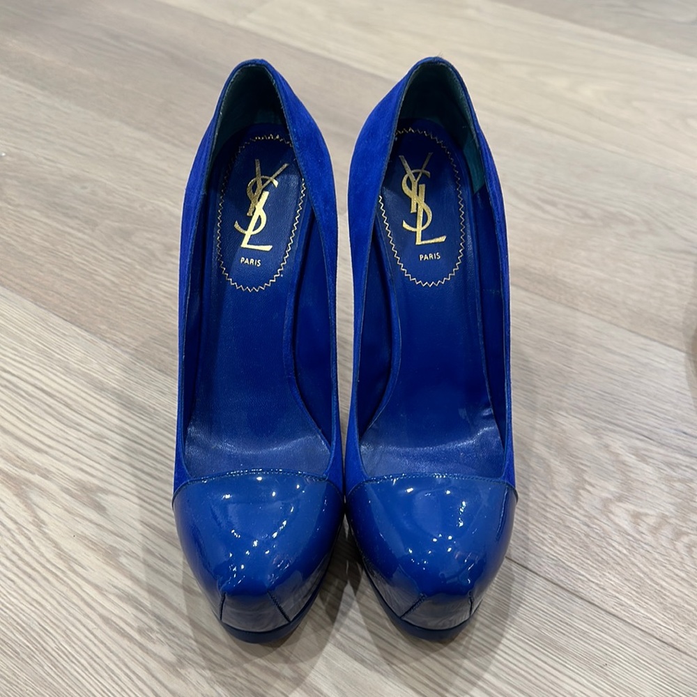 YSL blue suede and patent leather tribute platform pumps. Size 39.